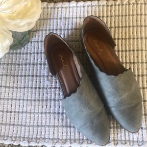 Gray cutout flats